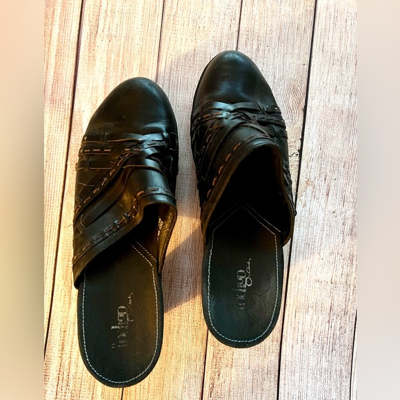 Clarks Indigo Clogs - Picture 9 of 10